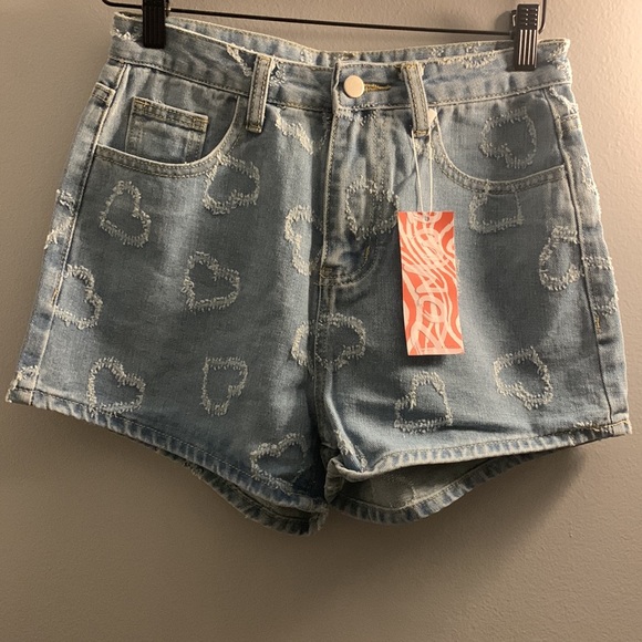 Romwe Denim Frayed Heart Shorts S - Picture 4 of 4